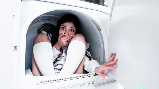 Xxlayna Marie in clip magro di Exxxtra Small