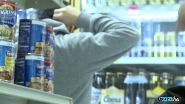 Jasmine Jolie en adelanto de culo grande de Zizi Vids