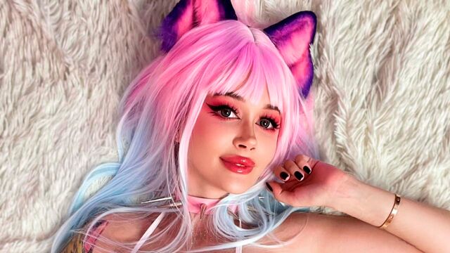 La viciosa Purple Bitch en contenido de anal