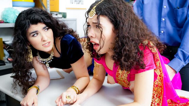 Boquete duplo safado da sexual Satine e Nikki