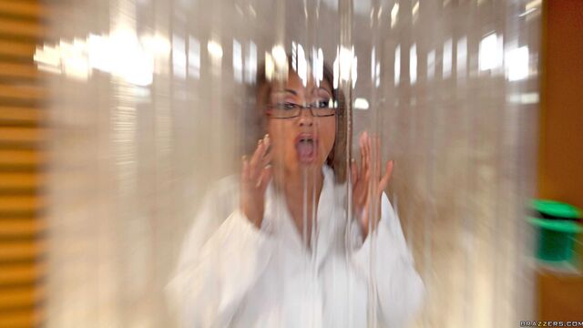 Adelanto de la amable Priya de tetas grandes 