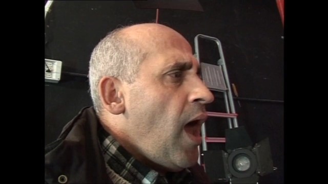 Stravagante donna partecipa in riprese figa pelosa