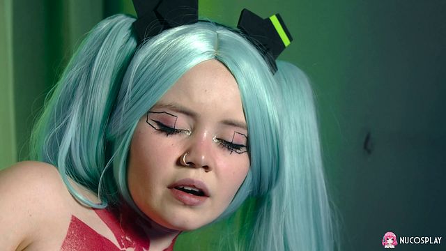 L'hypnotique Rebecca Nikson - vidéo sexy - NuCosplay