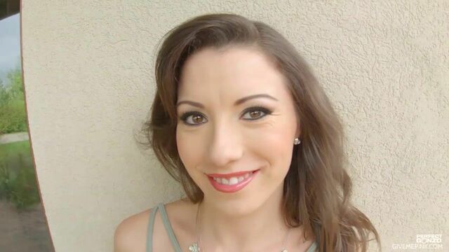 Masturbation Fickfilm mit plastischer Kitty Saint von Give Me Pink