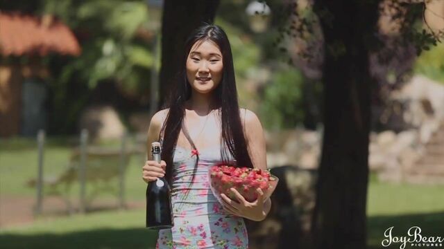 Acción de cabello largo protagonizado por la agraciada Katana