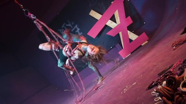 Porno de la hermosa bebesita de MILF 