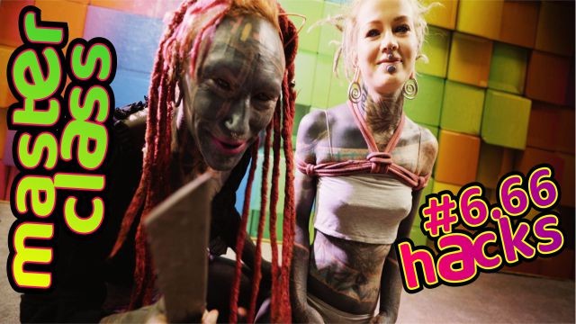 जीतनेवाली  Anuskatzz और Lily Lu में अभिनय किया गुत्थी क्रिया