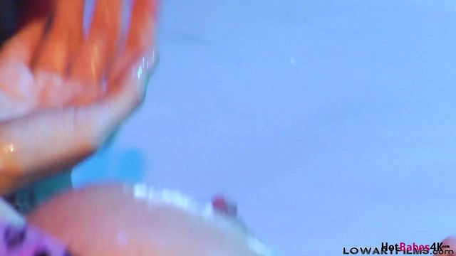 Trailer mangiare la fica con salterina Julia Ann e Lisa Ann di Tera Patrick