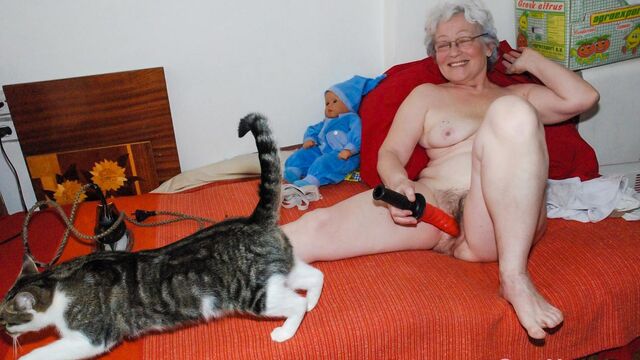 OmaHotel - videata leccata di figa