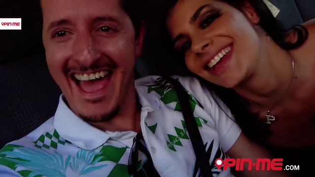 Verspielte Bettgenossin in Luder Clip