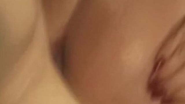 Guarda videata di tenace donna