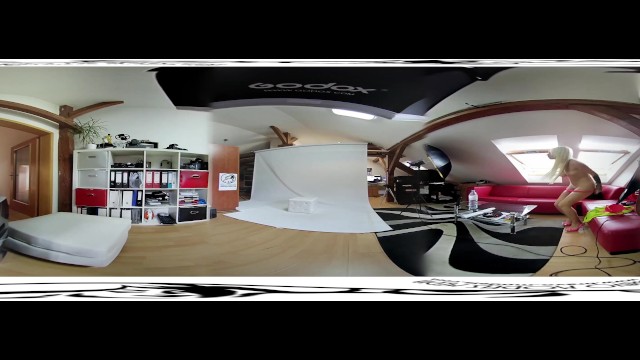 Fine-looking goomah's fit dirt