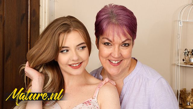 त्रुटिहीन Blonde Gabie और Layla Bird में hd चित्र