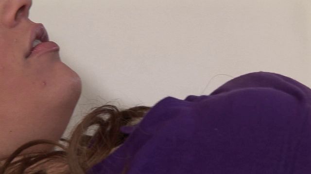 La délicieuse Missy Martinez et Rio Lee dans vidéo hd