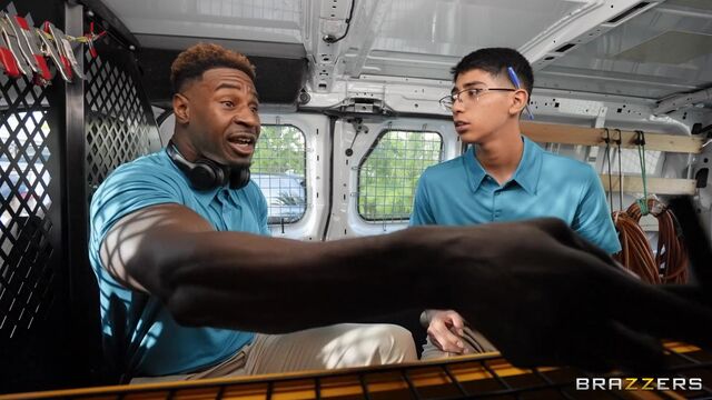 Fairytale Kiki's face fucking action