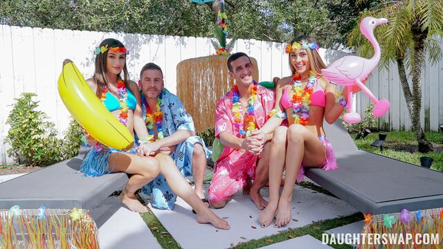 Brillante Mackenzie Mace und Mae Milano - Kurvig Porno - Daughter Swap