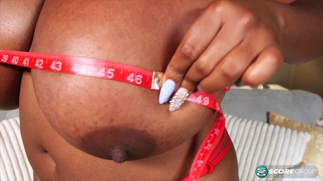 Regardez pornographie de la séductrice Maserati