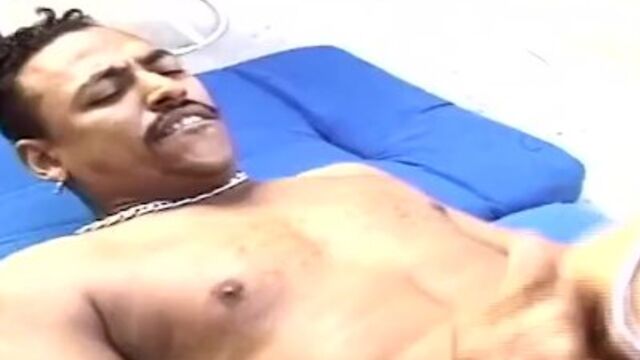 Screw My Wife Club - scena cougar