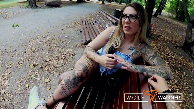 Nasse Mia Blow in Deutsch Trailer