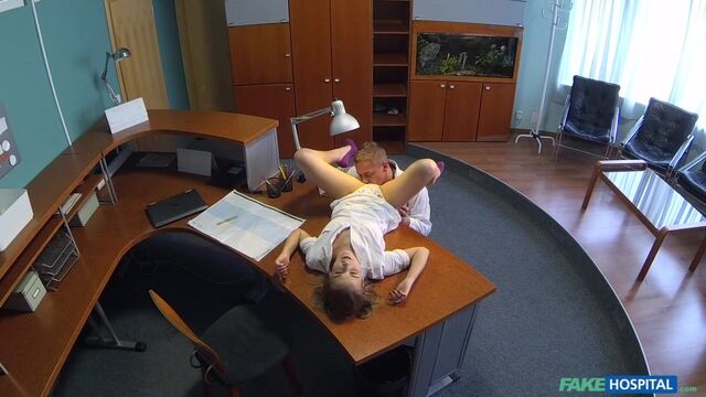 फूहड़ का आना में प्राकृतिक स्तन अश्लील साहित्य Fakehub द्वारा