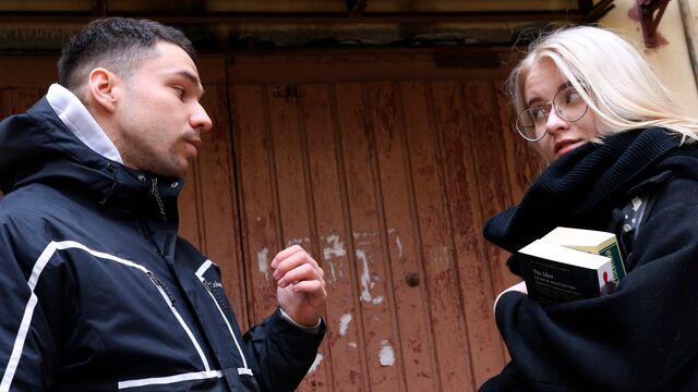 Adorável Clockwork Victoria estrelando em jovem gravação