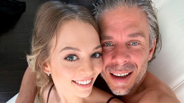 Lily Larimar dans séquence cheveux courts de Mick Blue