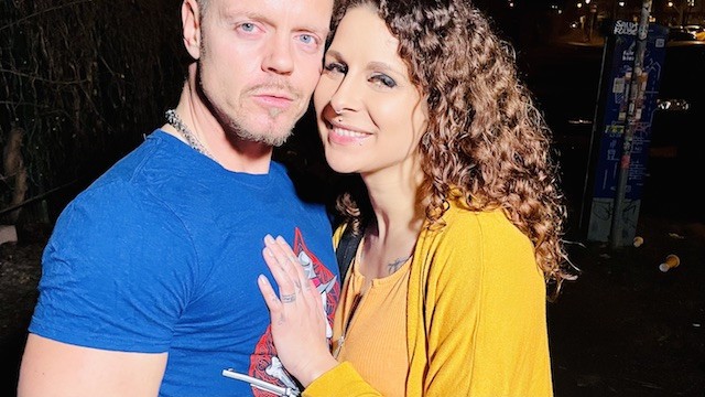 Séquence cheveux bouclés de Mara