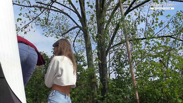 ठंडा Mugur और Lili Charmelle में कुत्ते शैली अश्लील साहित्य