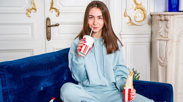 बड़े स्तन चलचित्र Club Sweethearts से ठंडा Vivian Grace के साथ