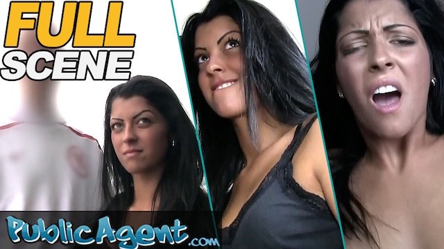 Scène de petite jeune avec la détendue belle plante de Public Agent