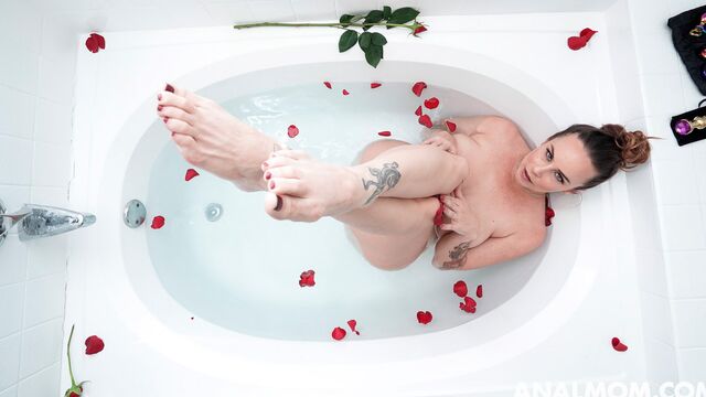 Watch precious Bella Rossi's sex