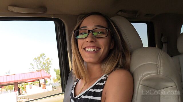 ExCoGi presenta pornografía con las misionero de Avery