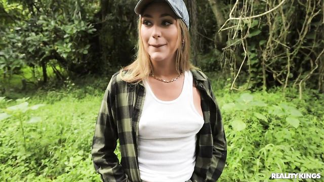 Irresistible Ana's doggystyle dirt