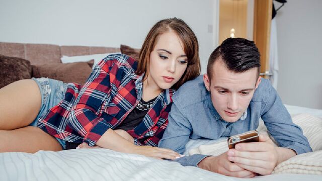 Xxx missionaria con graziosa Zoe Doll e Karlie Simon di Step Mom Lessons