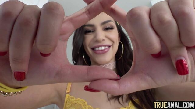 बुलबुलेदार  Hime Marie में बाजूक चुदाई चित्र