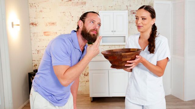 La bien faite Brad Newman - clip gros seins - Nuru Massage