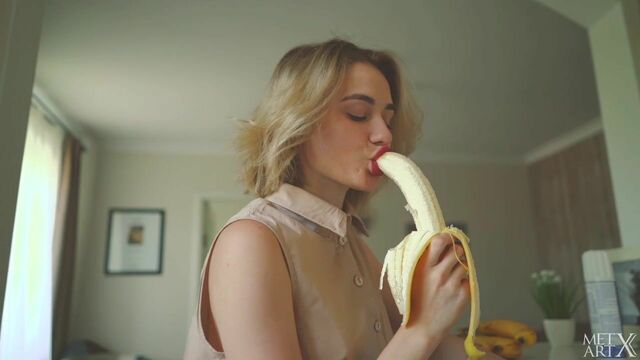 Gambling Alice's amateur porn