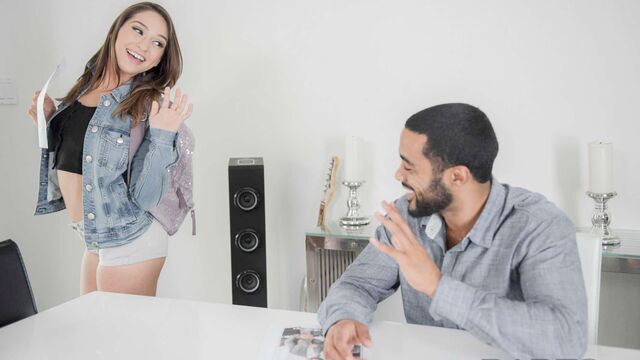 Come-hither doxie - side fuck smut - Babes Unleashed