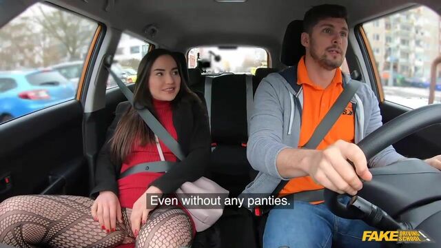 Porno grosse queue de l'excitante Nataly 