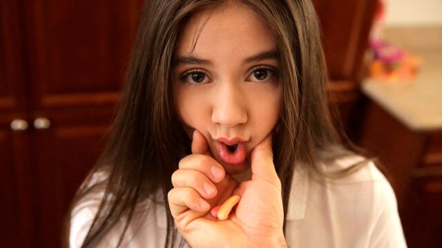 Bad Teens Punished presenta film missionaria con Lucy Doll