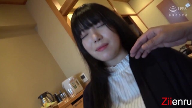 Ziienru präsentiert Frauen's Leckend XXX-Clip